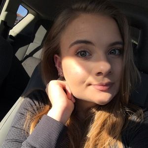 Meet your Posher, Haley